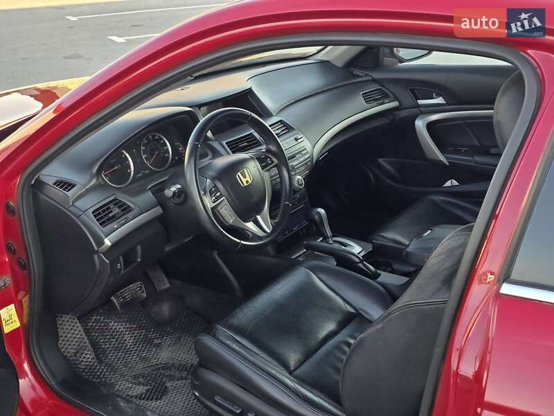 Купе Honda Accord 2010 в Тернополе
