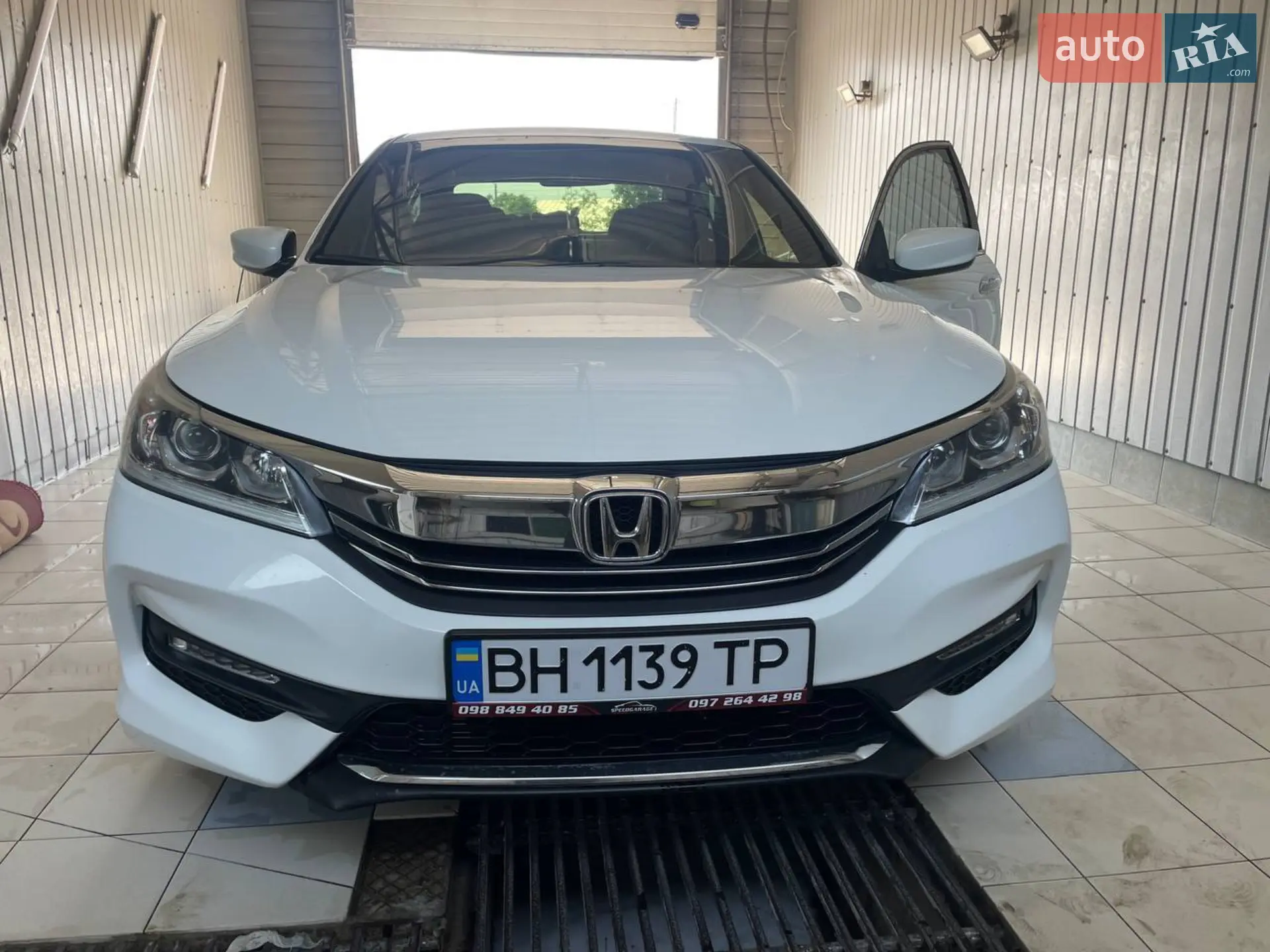 2017 Honda Accord - мініатюра 2