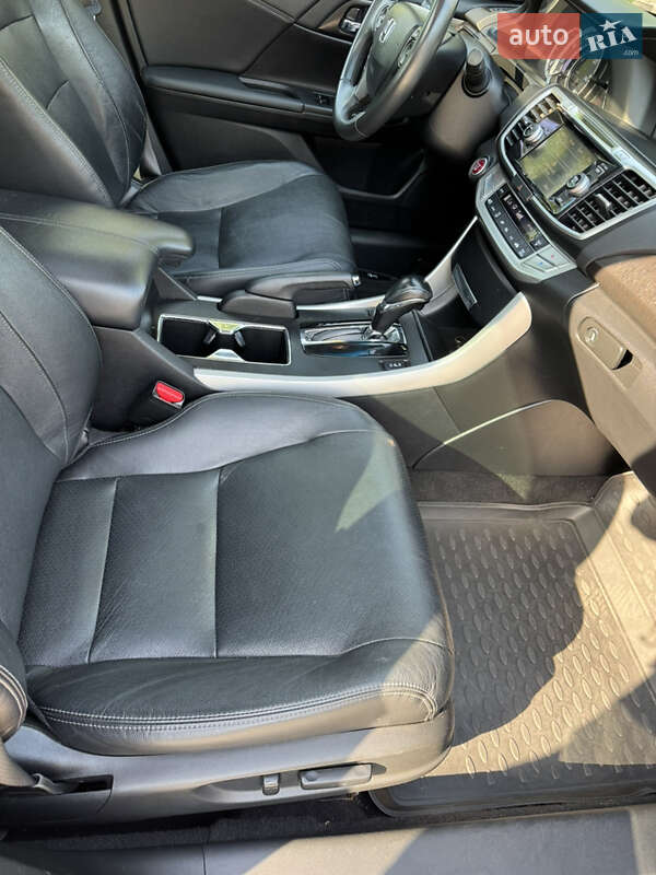 Седан Honda Accord 2015 в Харькове