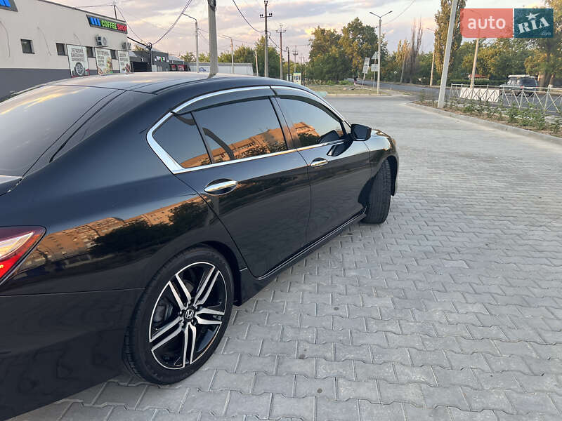 Седан Honda Accord 2017 в Николаеве
