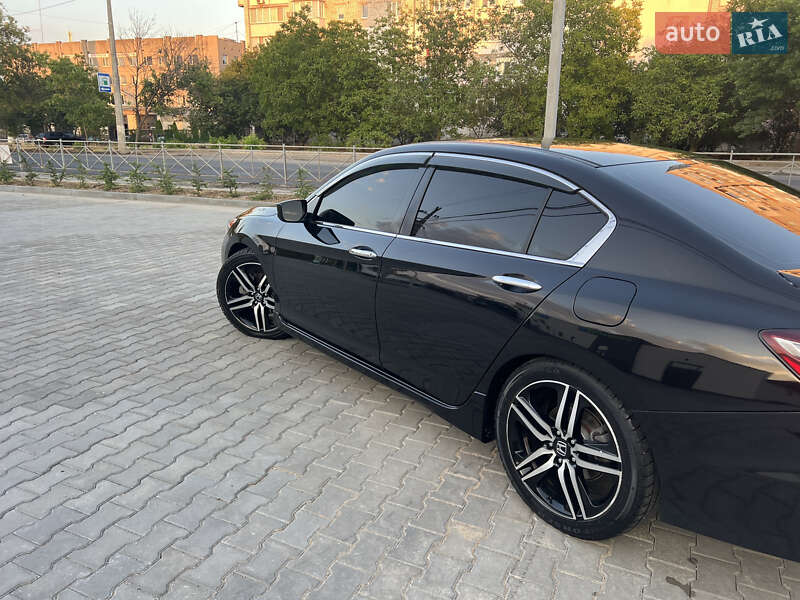 Седан Honda Accord 2017 в Николаеве