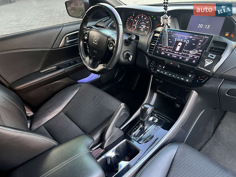 Седан Honda Accord 2017 в Николаеве