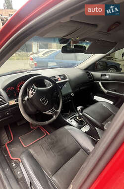 Седан Honda Accord 2004 в  фото 6 Седан Honda Accord 2004 в