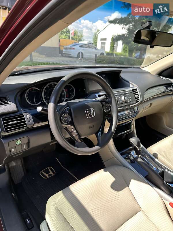 Седан Honda Accord 2016 в Белогородке