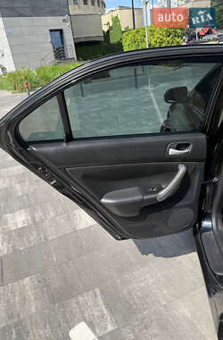 Седан Honda Accord 2003 в 