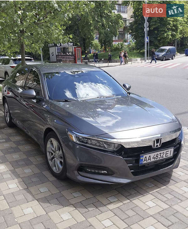 Седан Honda Accord 2017 в Киеве