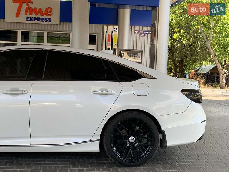 Седан Honda Accord 2019 в Николаеве