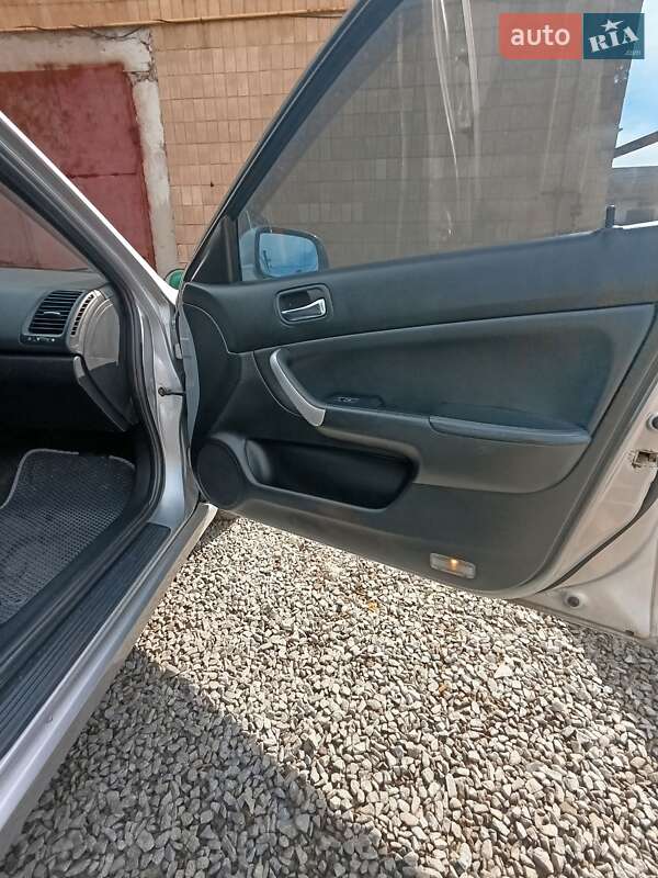 Седан Honda Accord 2004 в Коростышеве