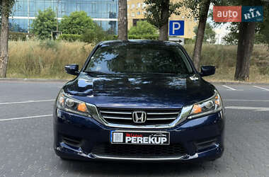 Седан Honda Accord 2015 в 