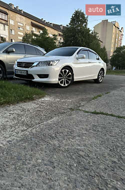 Седан Honda Accord 2013 в Долине