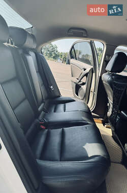 Седан Honda Accord 2010 в 