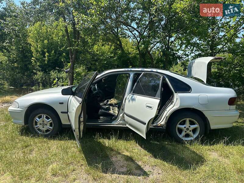 Седан Honda Accord 1993 в Лохвице