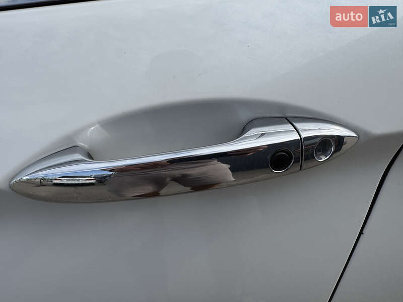 Седан Honda Accord 2013 в Києві