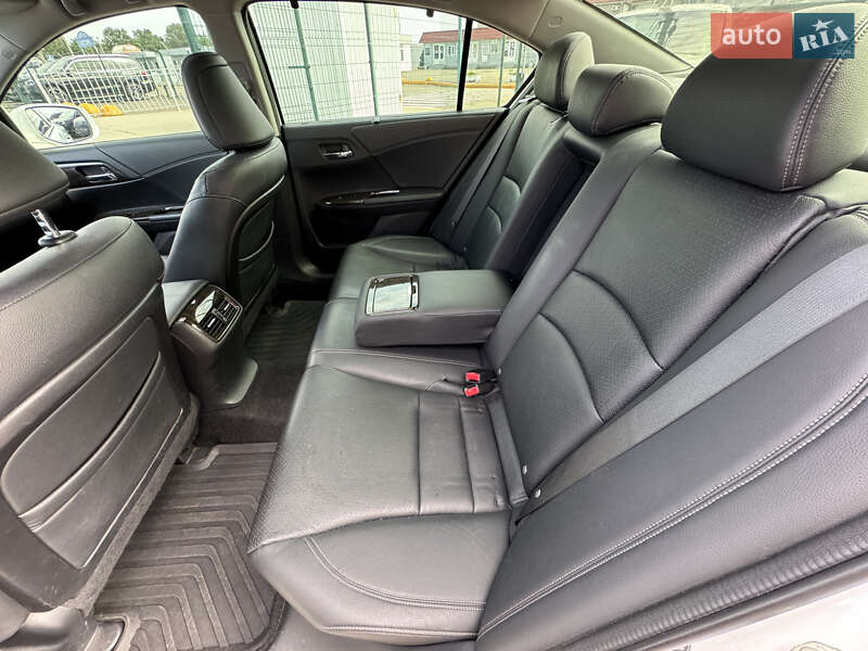 Седан Honda Accord 2013 в Києві
