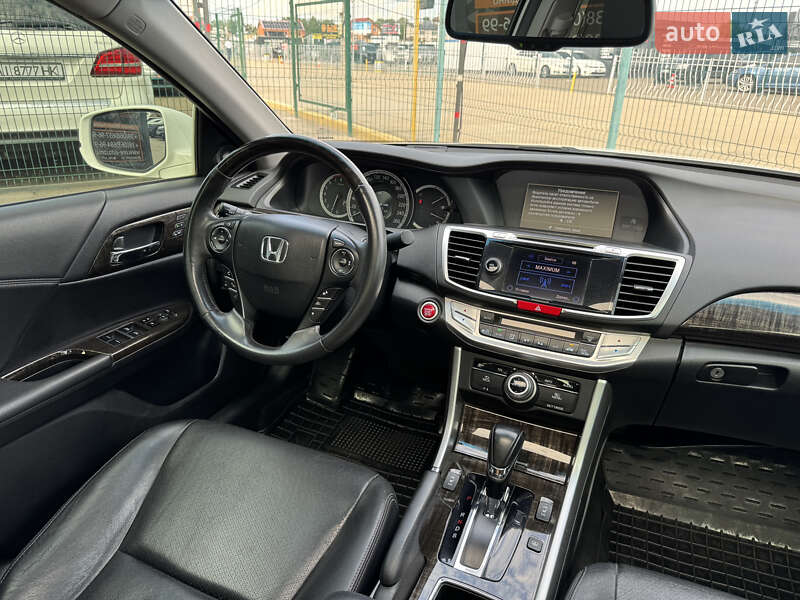 Седан Honda Accord 2013 в Києві