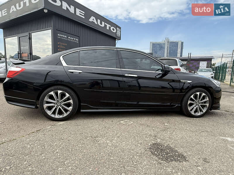 Седан Honda Accord 2013 в Києві