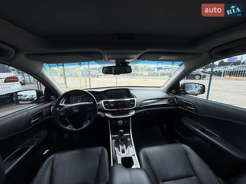 Седан Honda Accord 2013 в Києві
