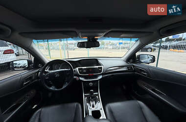 Седан Honda Accord 2013 в 