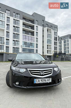 Седан Honda Accord 2011 в Черкасах