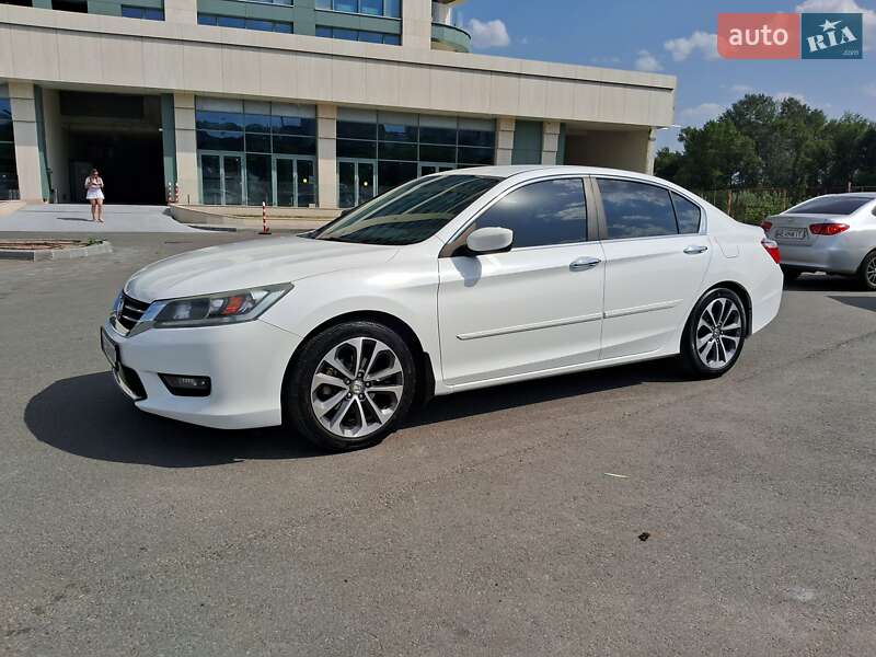 Седан Honda Accord 2015 в Дніпрі