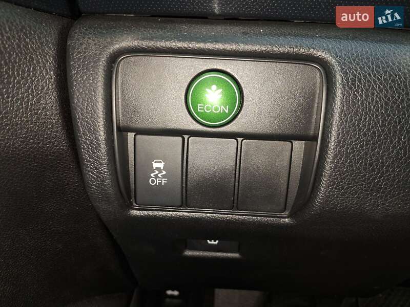 Седан Honda Accord 2015 в Дніпрі