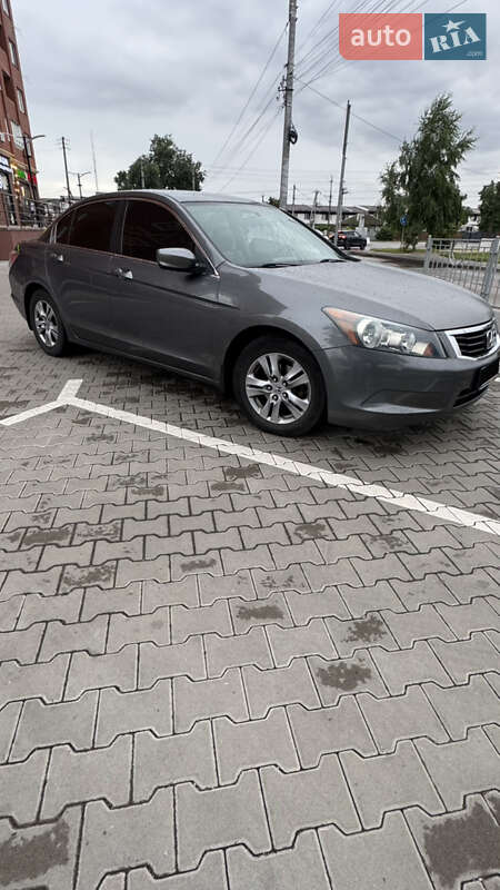 Седан Honda Accord 2012 в Києві