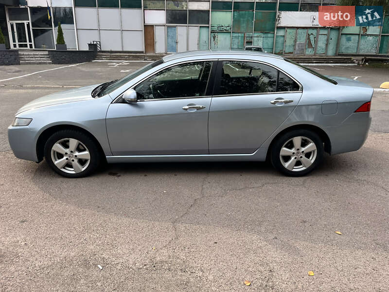 Седан Honda Accord 2004 в Киеве