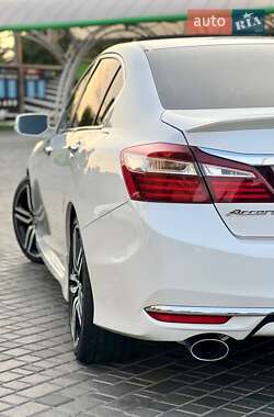 Седан Honda Accord 2015 в Полтаве