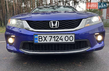 Купе Honda Accord 2012 в 