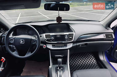 Купе Honda Accord 2012 в 