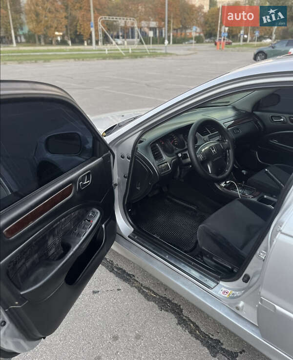 Седан Honda Accord 2000 в Запорожье