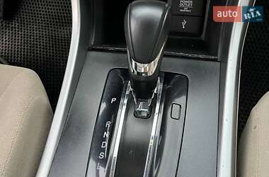 Седан Honda Accord 2013 в 