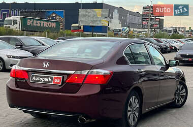 Седан Honda Accord 2013 в 