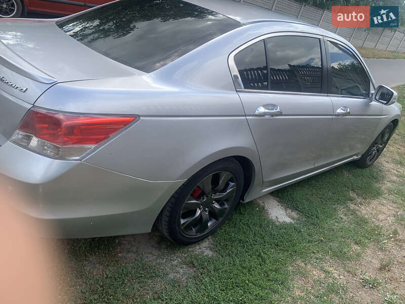 Седан Honda Accord 2008 в Звенигородке