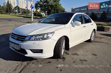 Седан Honda Accord 2013 в Києві