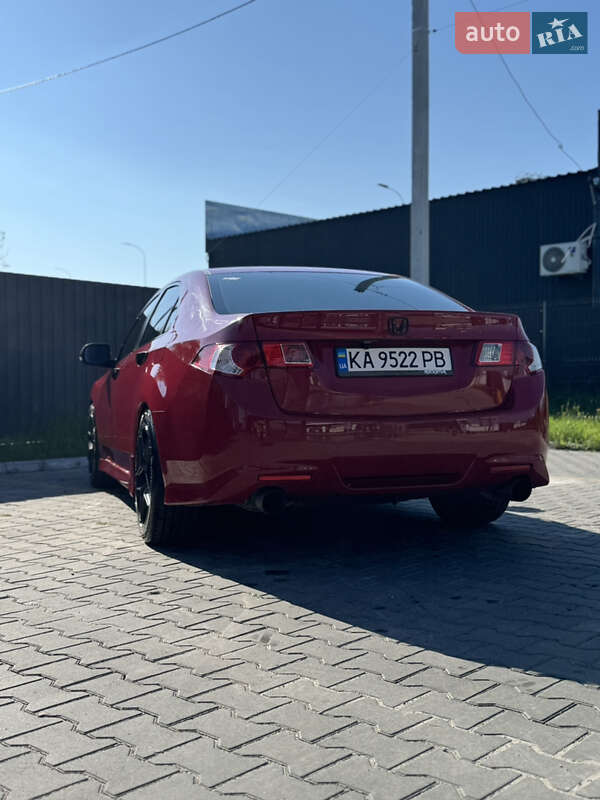 Седан Honda Accord 2010 в Києві