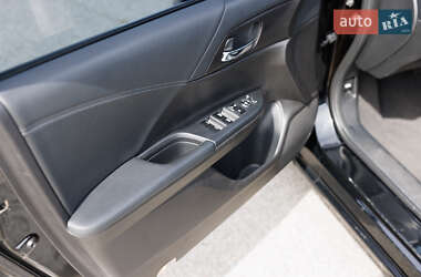 Седан Honda Accord 2013 в 