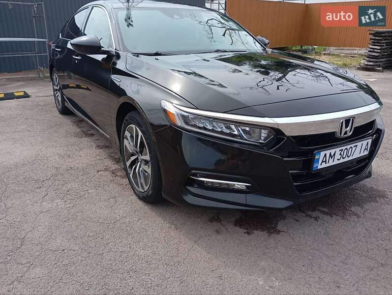 Седан Honda Accord 2018 в Коростене
