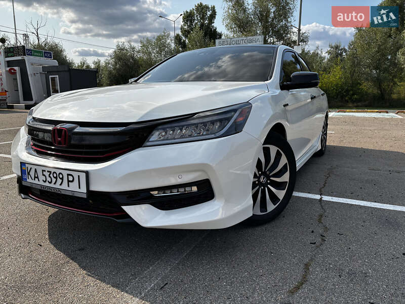 Седан Honda Accord 2017 в 
