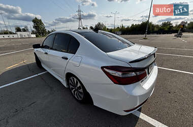 Седан Honda Accord 2017 в 