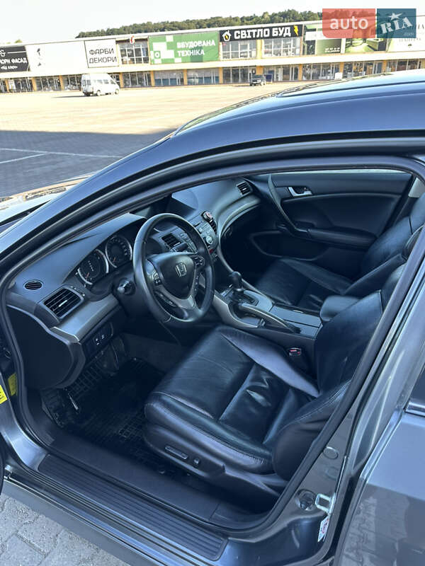 Седан Honda Accord 2008 в Чернівцях