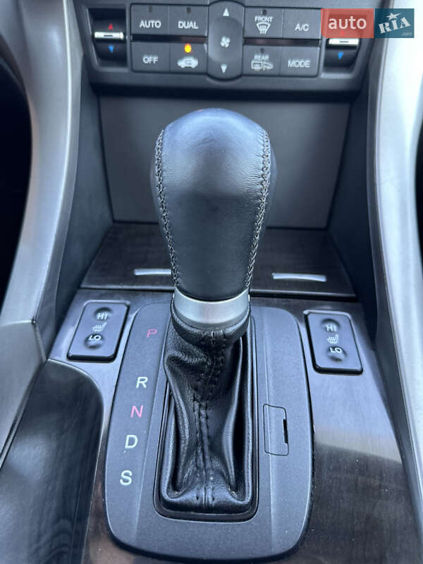 Седан Honda Accord 2008 в Чернівцях