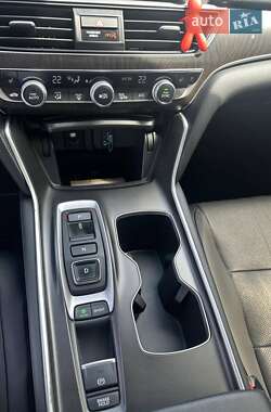 Седан Honda Accord 2019 в 