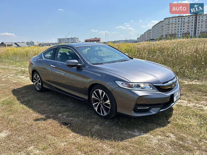 Купе Honda Accord 2017 в Киеве