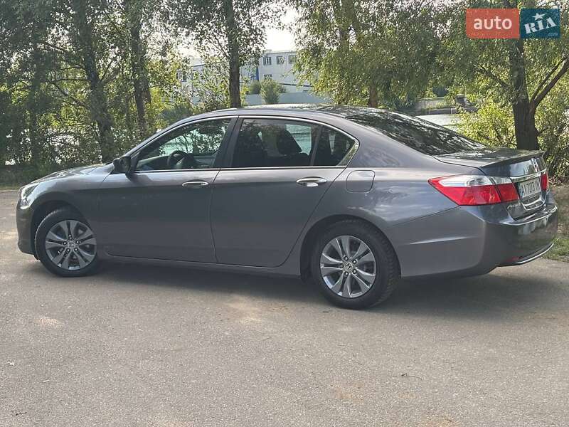 Седан Honda Accord 2014 в Киеве