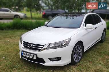 Седан Honda Accord 2013 в Львове