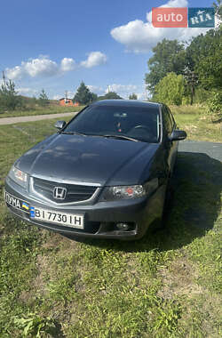Седан Honda Accord 2003 в Гадяче