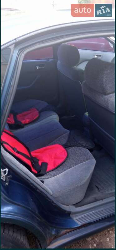 Седан Honda Accord 1993 в Дніпрі