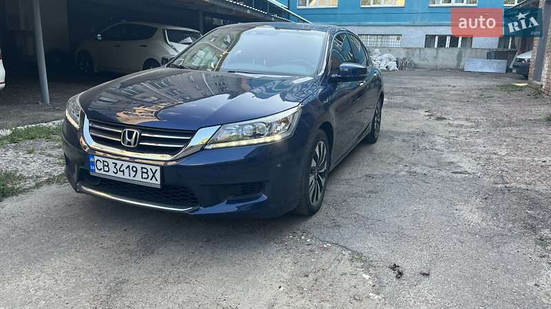 Седан Honda Accord 2015 в Києві