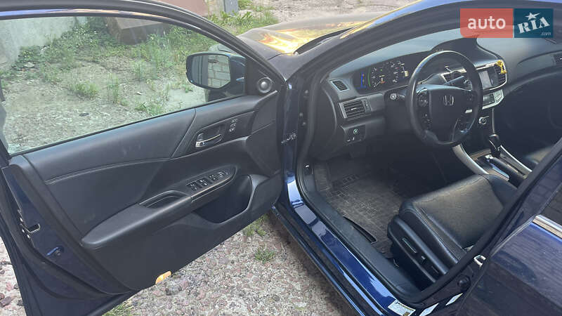 Седан Honda Accord 2015 в Києві